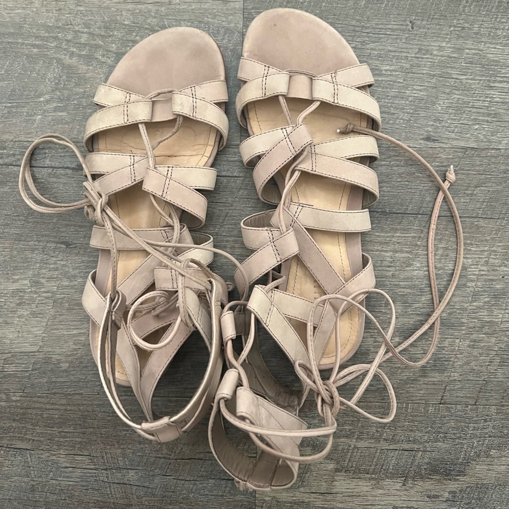 Schutz Erlina gladiator sandals size 8.5